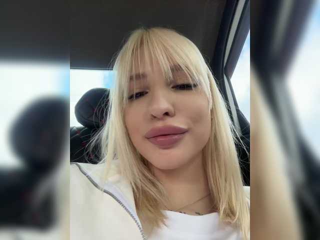 Gratis Live Sexcam mit Cristi-Candy Cristi-Candy