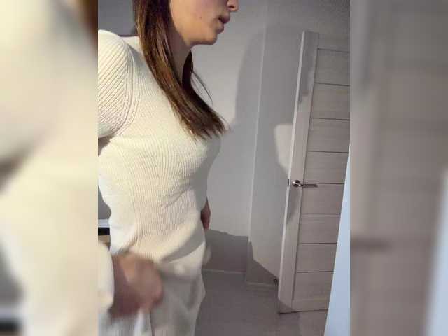 Entra en el chat con el modelo --Eva-22-- --Eva-22--