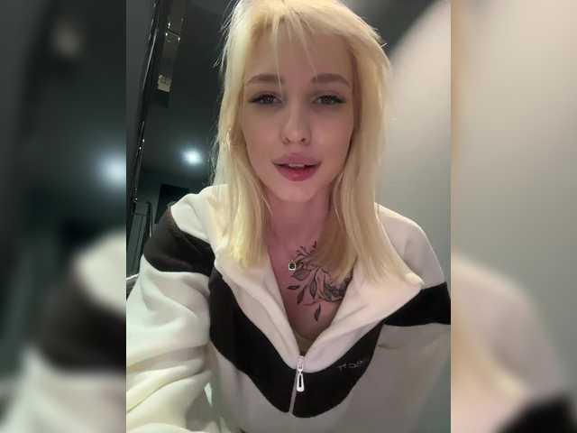 Accedi alla chat con il nickname Cristi-Candy Cristi-Candy