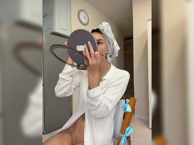 Accedi alla chat con il nickname --Eva-22-- --Eva-22--