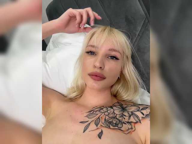 Gratis Live Sexcam mit Cristi-Candy Cristi-Candy