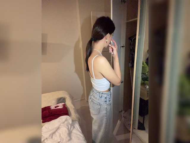 Entra en el chat con el modelo --Eva-22-- --Eva-22--