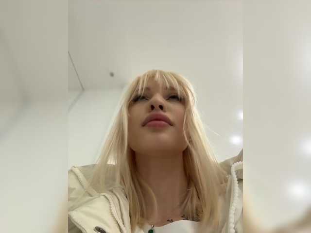 Gratis Live Sexcam mit Cristi-Candy Cristi-Candy