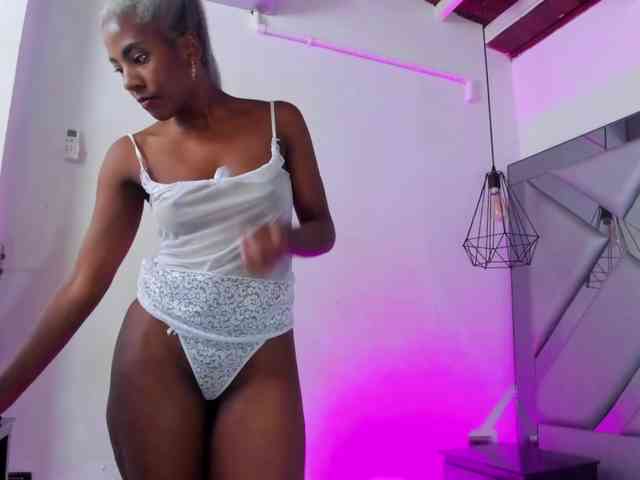 Lorenn-Hill1 webcam
