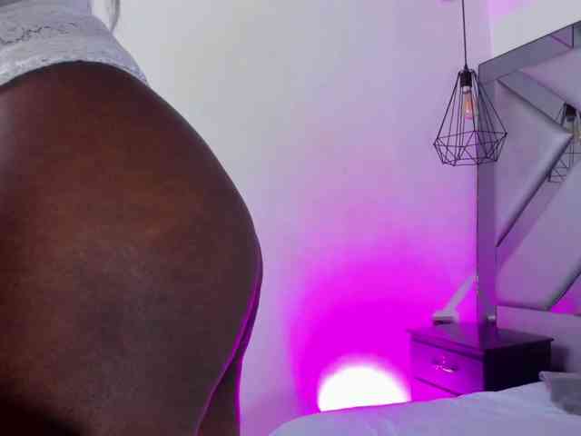 Lorenn-Hill1 webcam