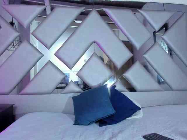 Lorenn-Hill1 webcam