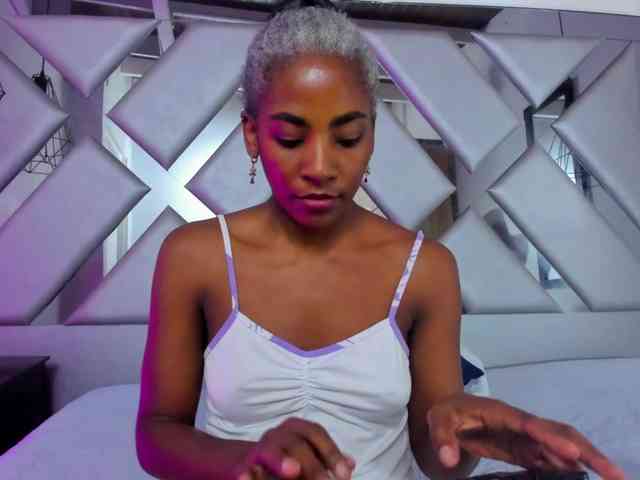 Lorenn-Hill1 webcam