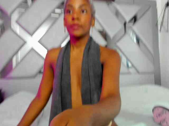 Lorenn-Hill1 webcam