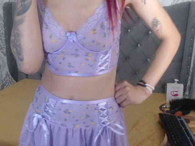 KatheBlows webcam