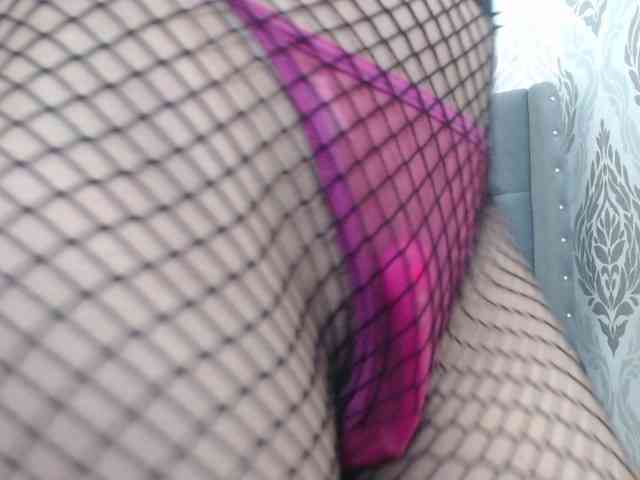 KatheBlows webcam