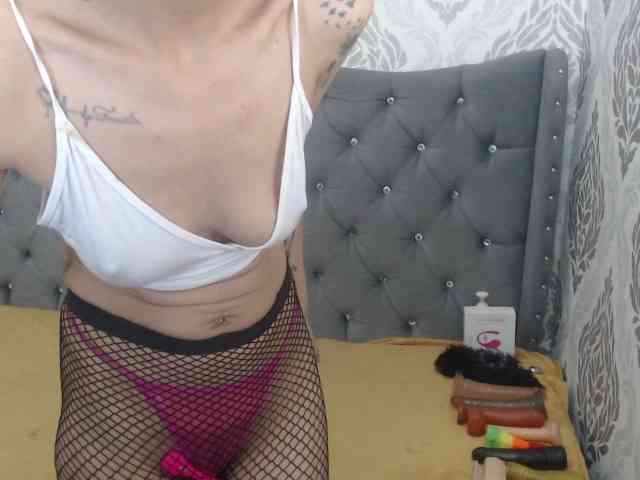 KatheBlows webcam