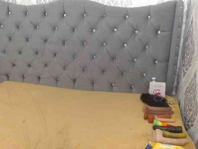 KatheBlows webcam