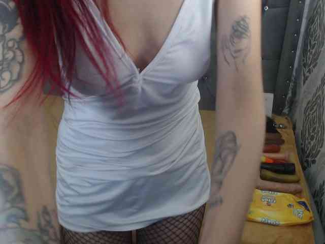 KatheBlows webcam