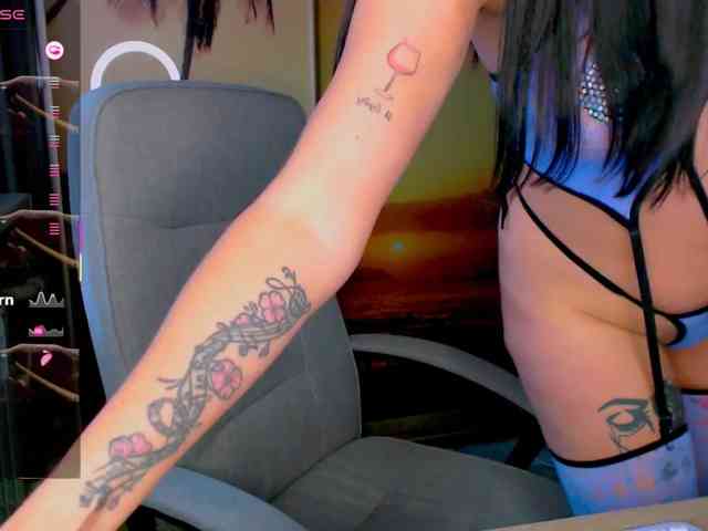 goldenwitchx webcam