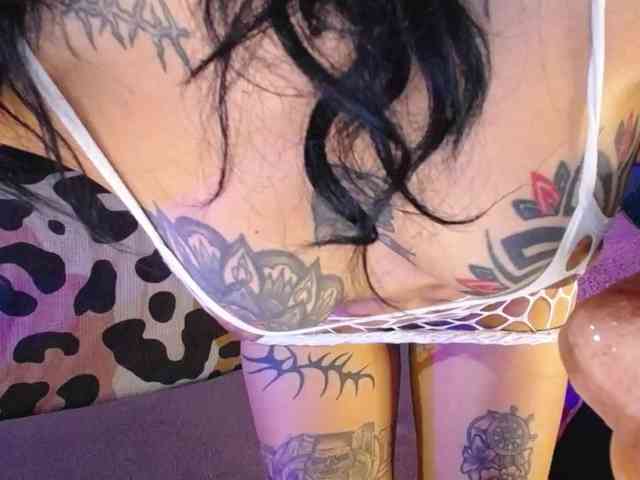 Rebeca-Connor webcam