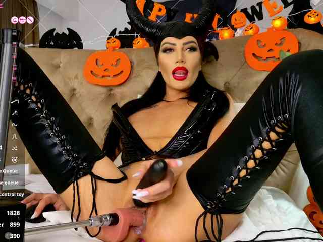 TiffanyWestXXX webcam