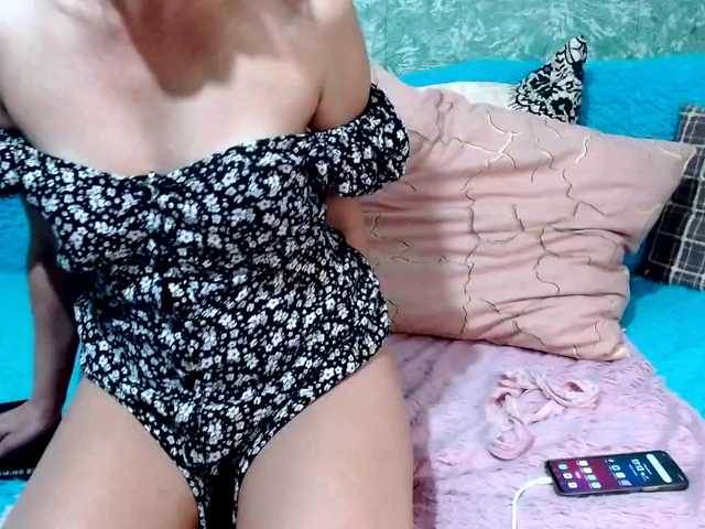 Dasha-zz webcam