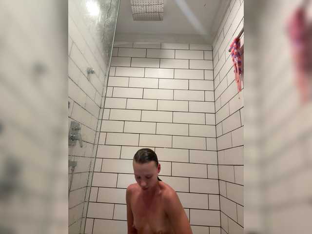 Accedi alla chat con il nickname Linnea Linnea