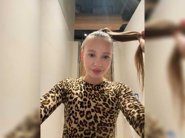 Accedi alla chat con il nickname Linnea Linnea