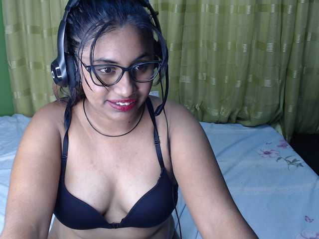FreakySophie webcam