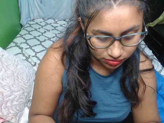 FreakySophie webcam