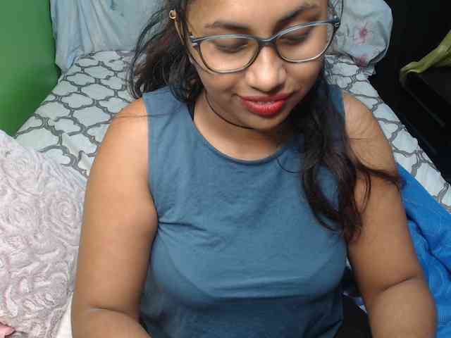 FreakySophie webcam