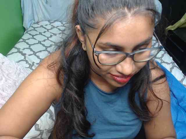 FreakySophie webcam