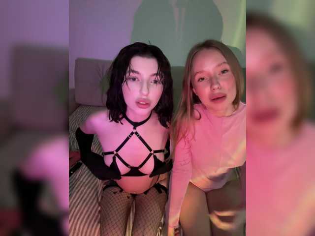 Entrez le videochat erotique avec le
modèle nicolegentlle nicolegentlle