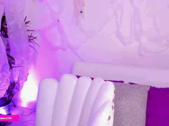Emylopez webcam