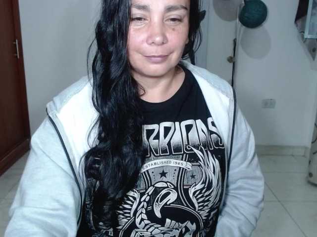 vivian-milf-paint webcam