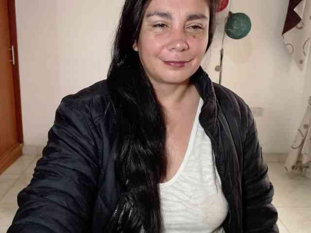 vivian-milf-paint webcam