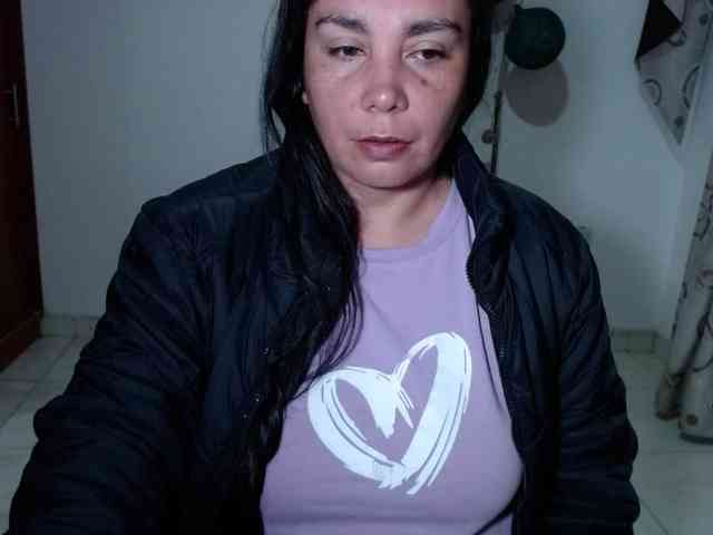 vivian-milf-paint webcam