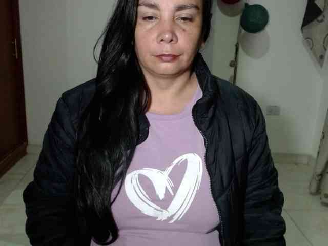 vivian-milf-paint webcam