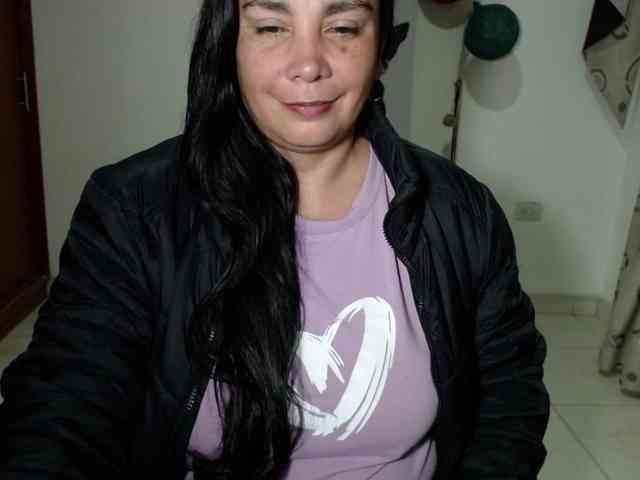 vivian-milf-paint webcam