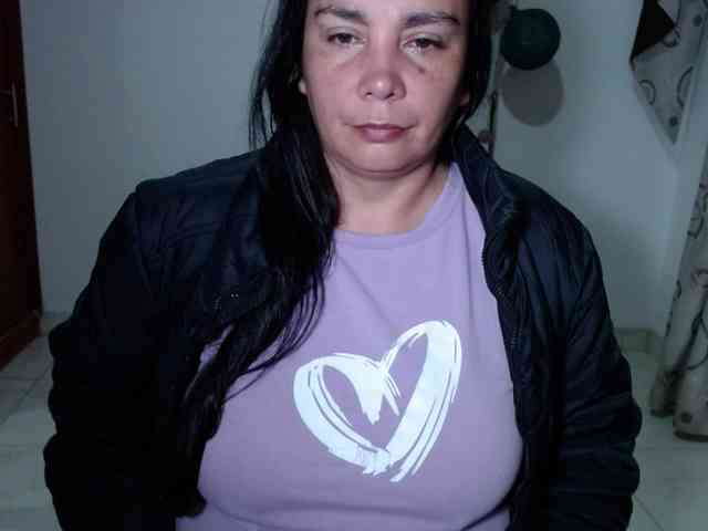 vivian-milf-paint webcam