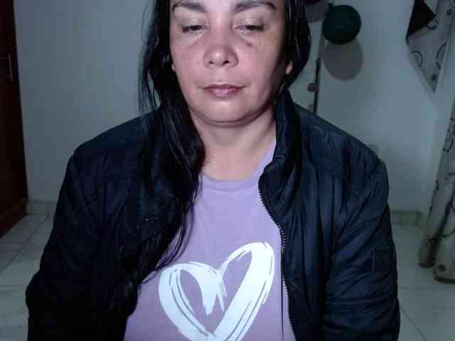 vivian-milf-paint webcam