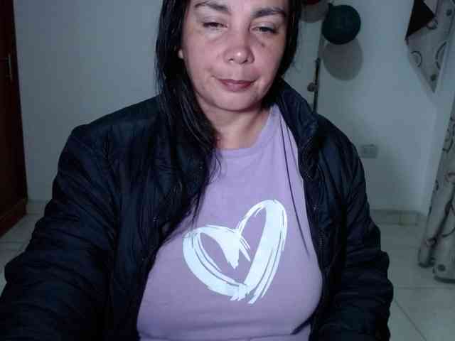 vivian-milf-paint webcam