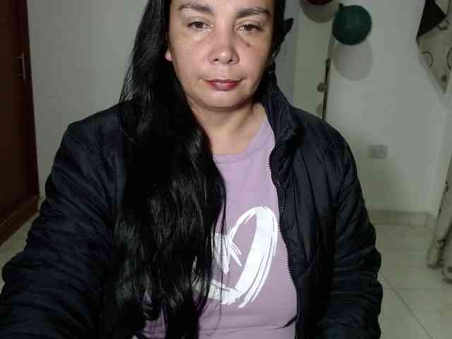 vivian-milf-paint webcam