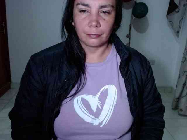 vivian-milf-paint webcam