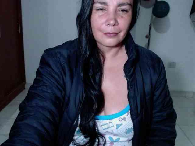 vivian-milf-paint webcam