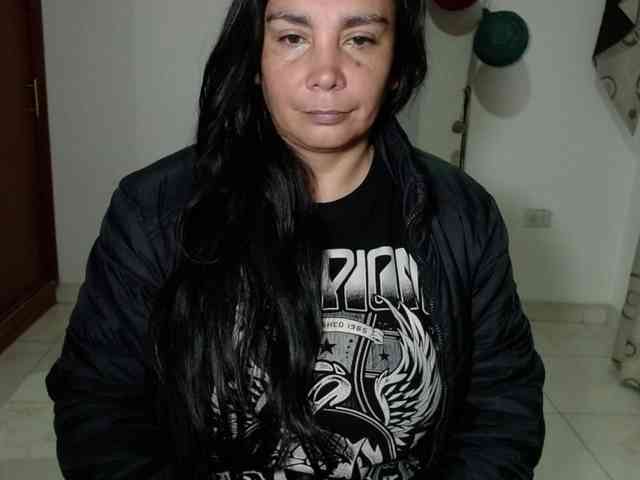 vivian-milf-paint webcam