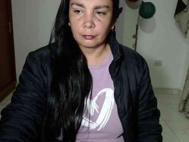 vivian-milf-paint webcam