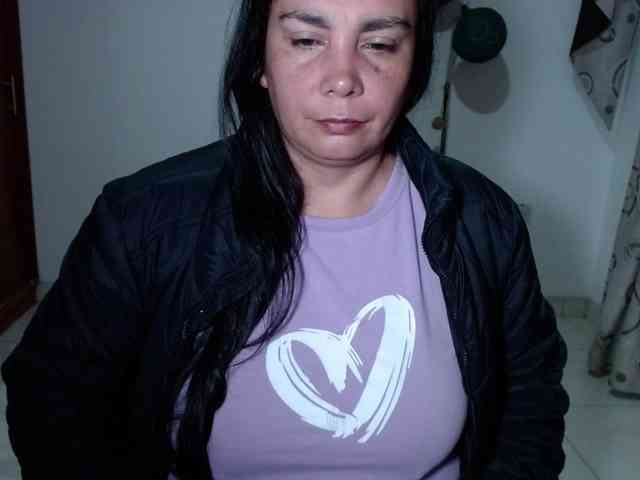 vivian-milf-paint webcam