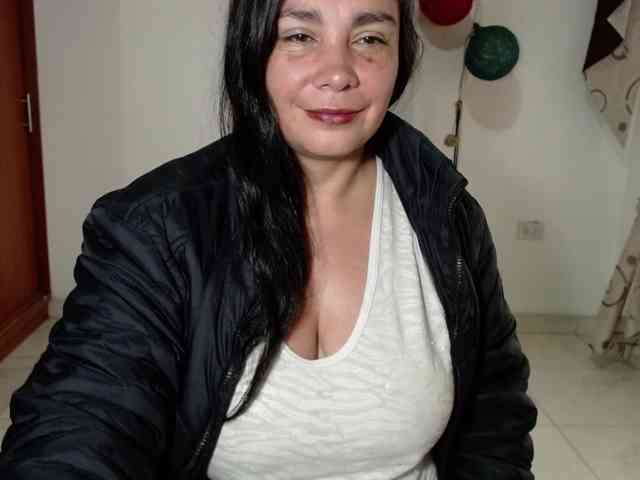 vivian-milf-paint webcam