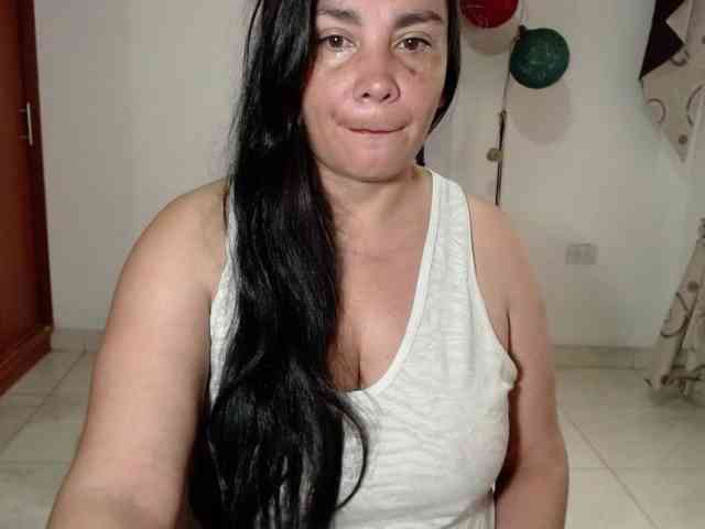 vivian-milf-paint webcam