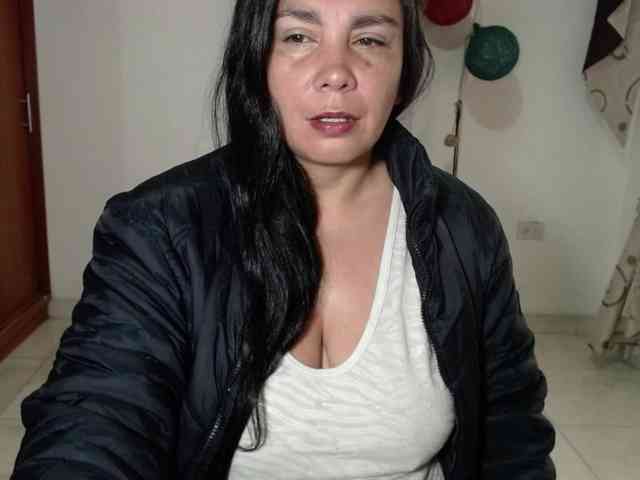 vivian-milf-paint webcam