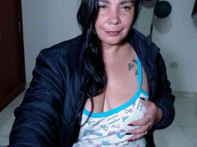 vivian-milf-paint webcam