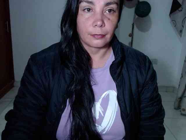 vivian-milf-paint webcam