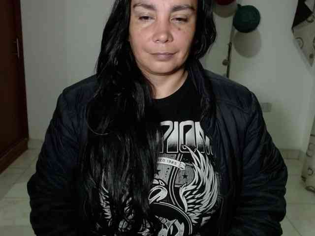 vivian-milf-paint webcam