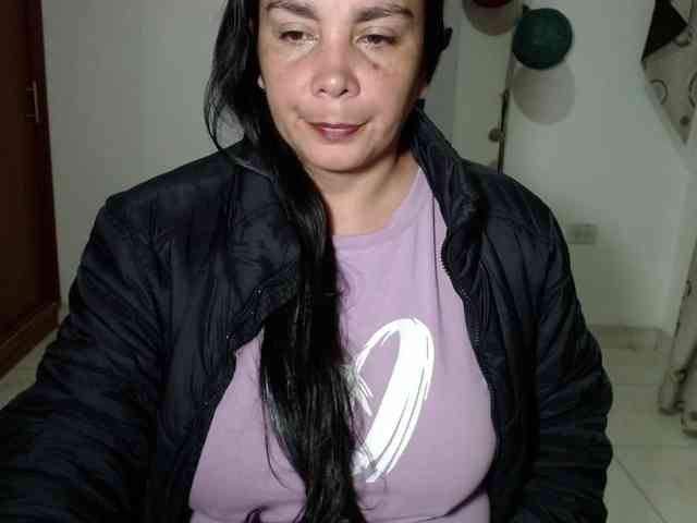 vivian-milf-paint webcam